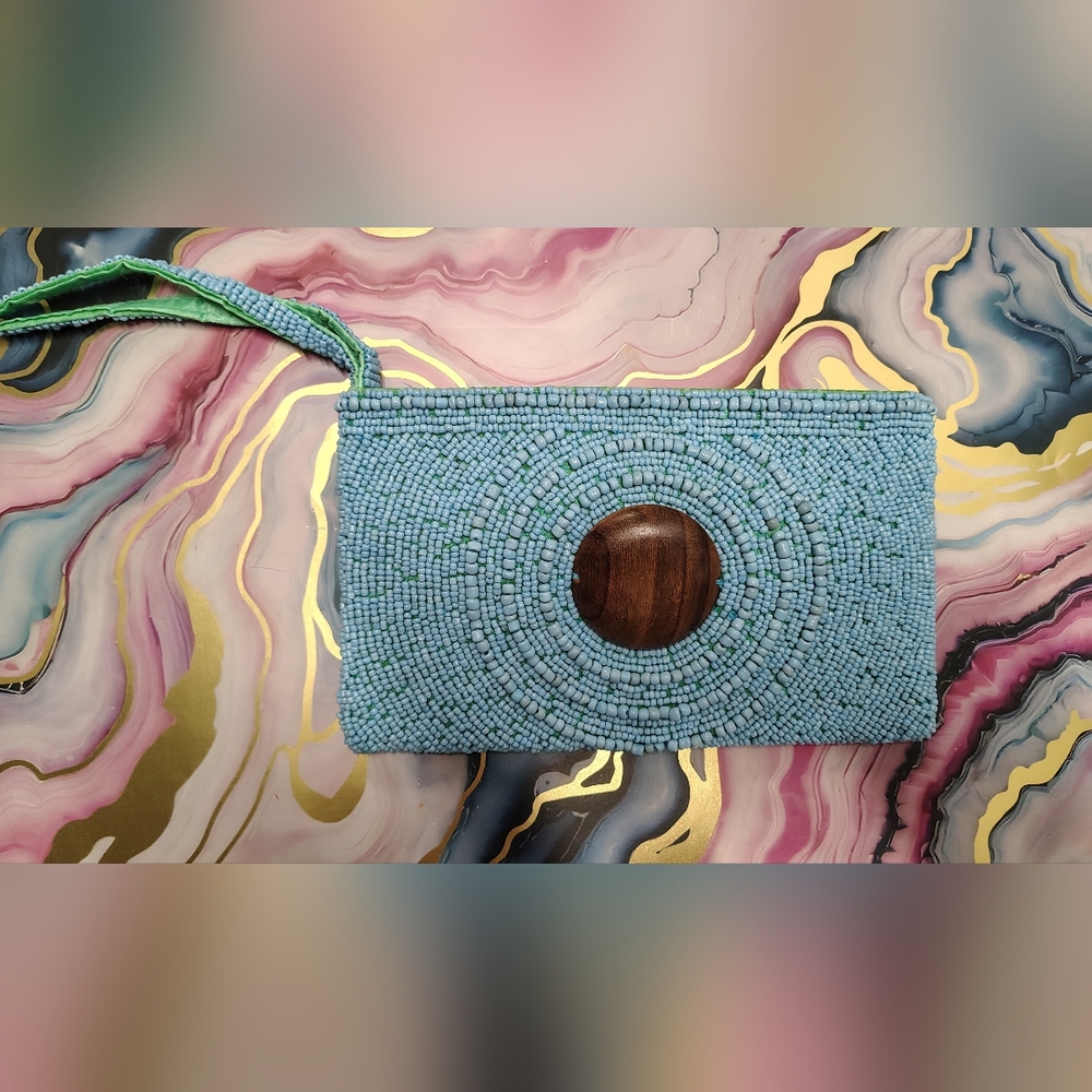 Blue Beaded Wristlet Purse with Exotic Rose Wood Center Spiral Design NWOT - Picture 2 of 4